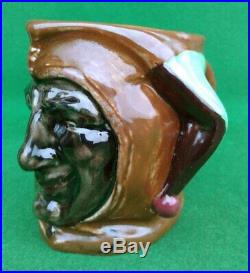ROYAL DOULTON CHARACTER JUG JESTER D5556 1936 COLOURWAY. 1st YEAR OF ISSUE