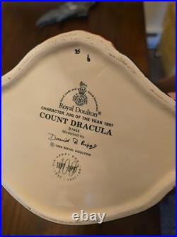 ROYAL DOULTON JUG COUNT DRACULA D 7053. Fantastic condition. Ships safely