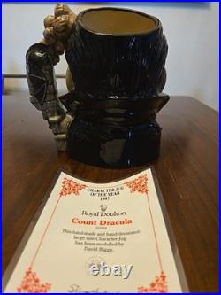 ROYAL DOULTON JUG COUNT DRACULA D 7053. Fantastic condition. Ships safely