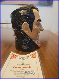 ROYAL DOULTON JUG COUNT DRACULA D 7053. Fantastic condition. Ships safely