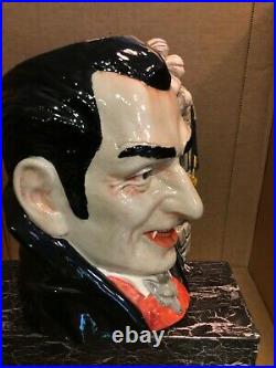 Royal Doulton Character Jug Count Dracula of the Year 199 w7/ Certificate