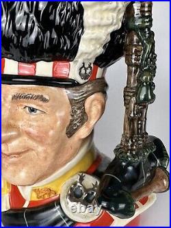 Royal Doulton Character Jug THE PIPER D6918 (with COA)