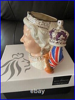 Royal Doulton Large Queen Elizabeth II Character Jug, 2006 (D7256) Boxed