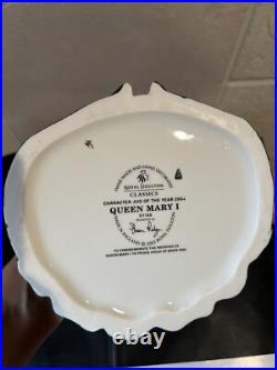 Royal Doulton QUEEN MARY I 2004 Character Toby Jug D7188 large 7