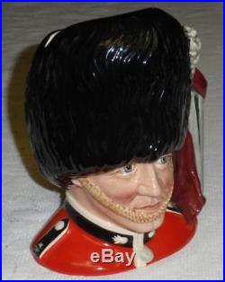 The Guardsman Royal Doulton LARGE Character Toby Jug D6755 EXCELLENT GIFT