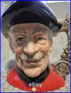 VTG Royal Doulton Chelsea Pensioner D6832 Ltd Ed 142/250 Large Jug Charity