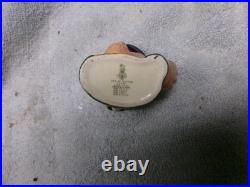 Vintage VERY RARE ROYAL DOULTON CHARACTER ARD of EARRING MINI w 4